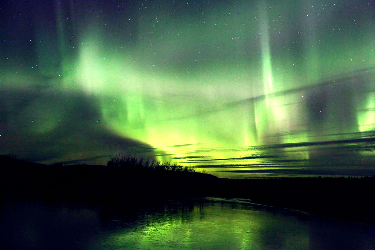 Guest, Song Ci, shot of Aurora over Lake Labarge, Whitehorse, Yukon
